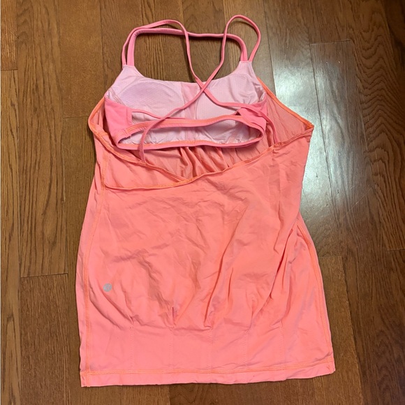 Lululemon Flow And Go Tank. Size 4 - Picture 5 of 6